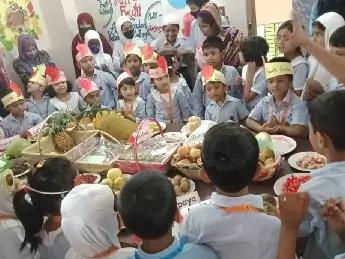 Summer Fruit Festival in School